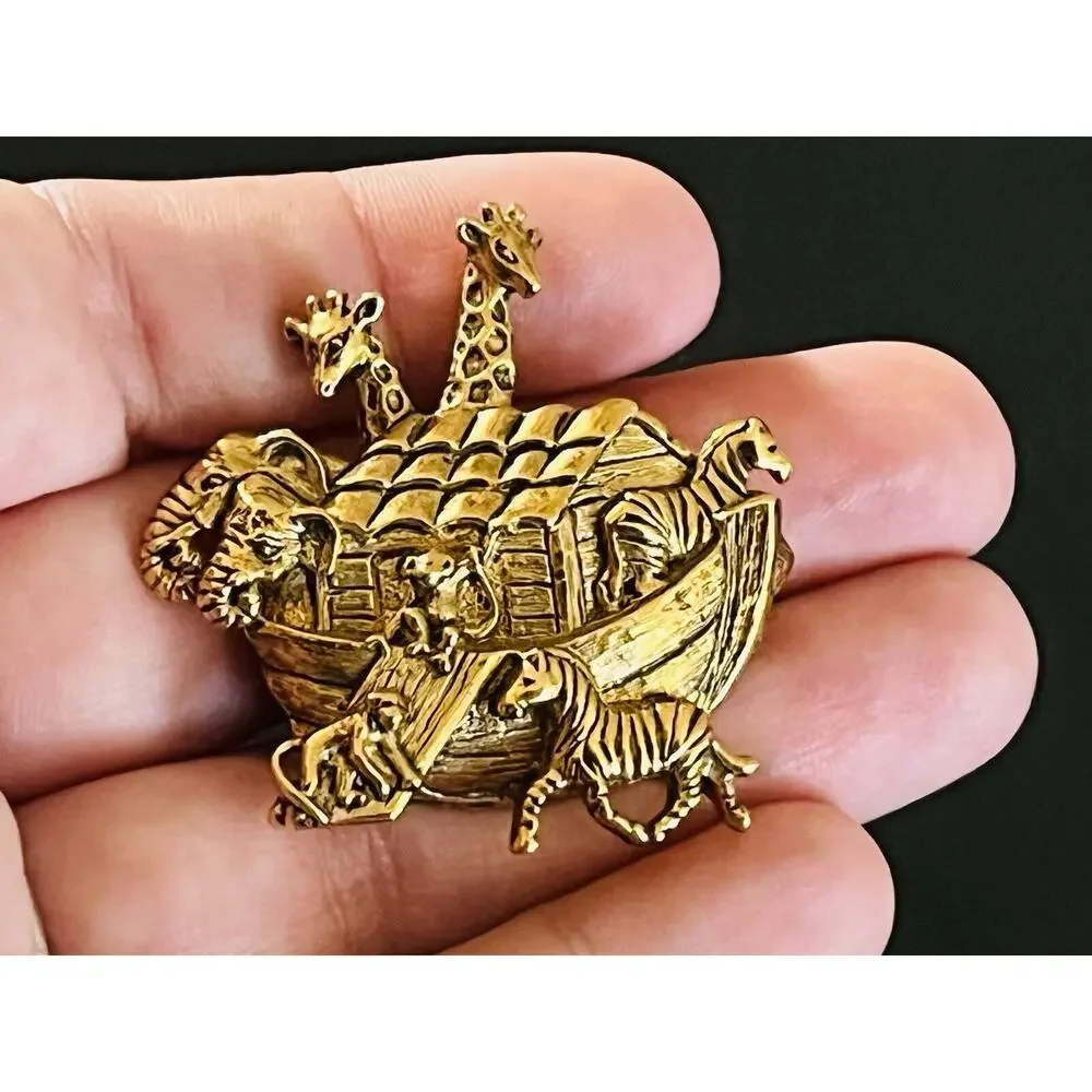 Vintage Noahs Ark Brooch Pin Signed Gold Tone Animals Boat Giraffe Elephant Avon